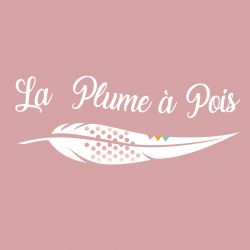 La Plume  Pois 4 - facebook carr rose_Plan de travail 1-64b2e4